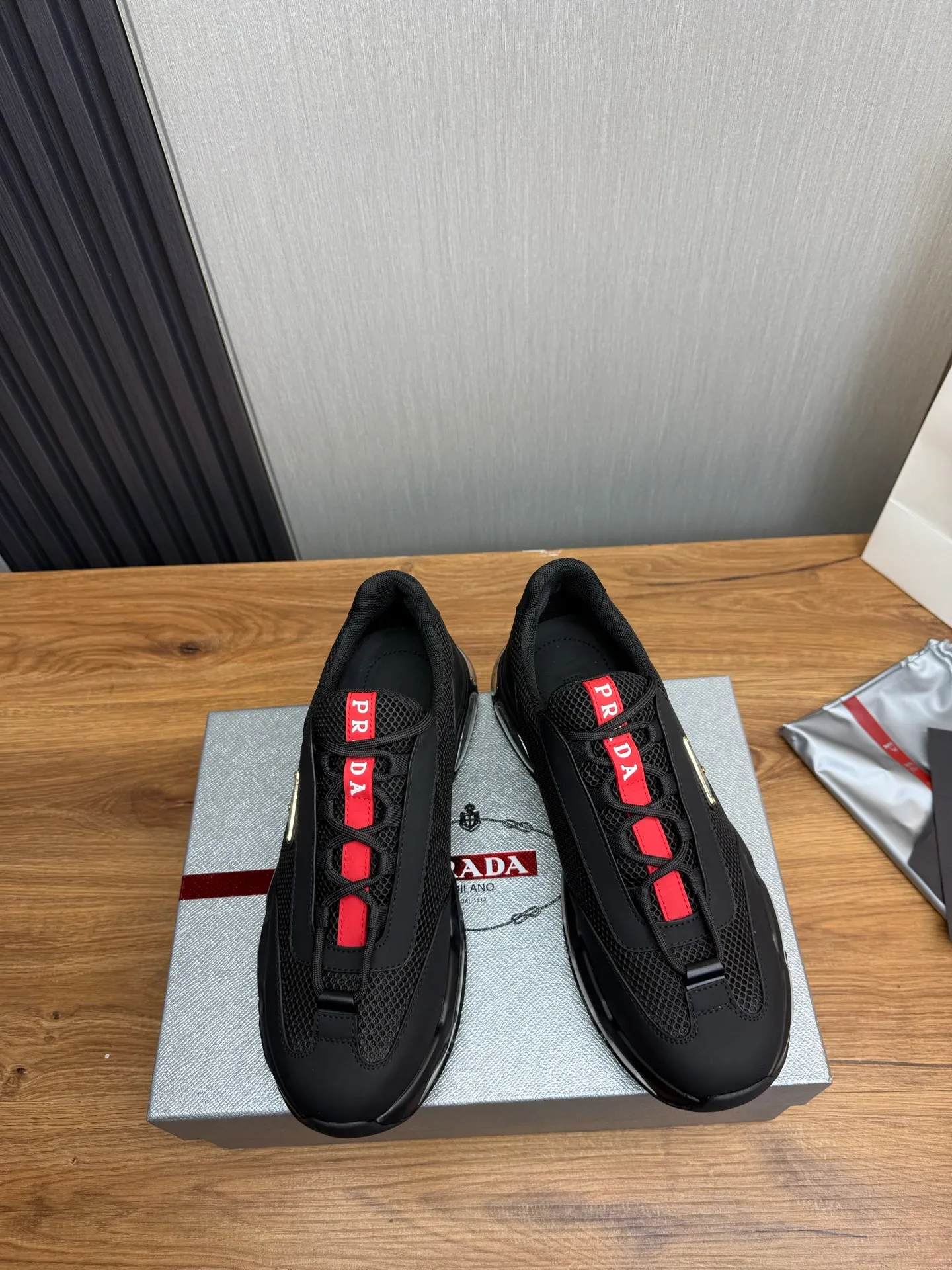 Men's shoes 💰660💰 [PRADA] Men's shoes are popular in the counter, high-quality shipments ✔️Official website synchronization, original imported cowhide with comfortable mesh + cowhide lining, 1⃣️:1⃣️reproduction, original factory air-cushioned original sole, 38-45
